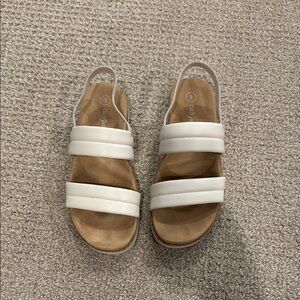 Girls White Cat and Jack Sandals